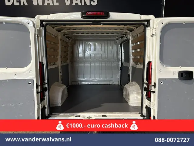 Peugeot Boxer 2.2 BlueHDi 120pk L1H1 Euro6 Airco | Camera | Navigatie | Trekhaak | Cruisecontrol Par...
