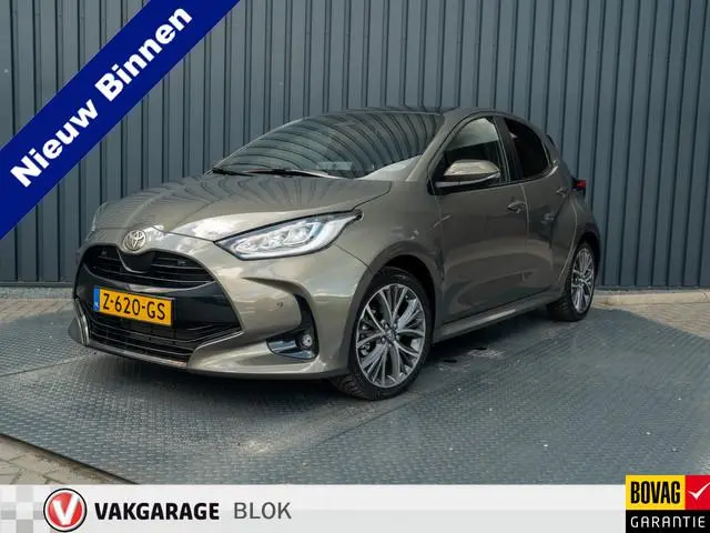 Toyota Yaris 1.5 Hybrid 130 Executive | Panodak | JBL | Head Up | Stuur & Stoel verw. | Premium Pack...