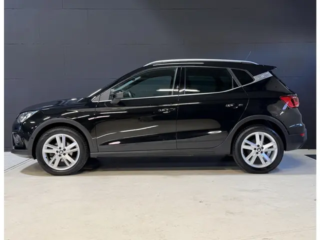 SEAT Arona 1.0 TSI FR Business Intense | Camera | Adaptive cruise | Carplay | Sfeerverlichting | Dod...