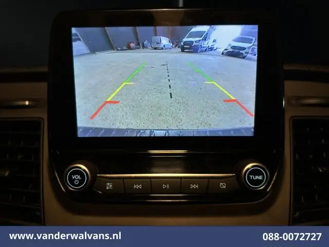 Ford Transit Custom 2.0 TDCI L2H1 Euro6 Airco | Camera | Navigatie | LED | Apple Carplay | Cruisecon...