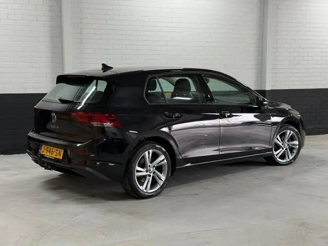 Volkswagen Golf 1.5 TSI Life! 1e Eigenaar! PDC, IQ Drive, Trekhaak, Apple Carpla