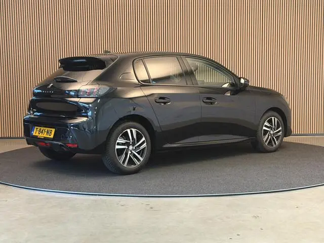 Peugeot 208 1.2 PureTech 100PK Allure Pack | Camera | Carplay | Keyless | Incl. garantie
