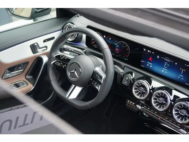 Mercedes-Benz CLA-klasse Shooting Brake AMG Line* NL AUTO / FULL OPTION * FACELIFT MODEL