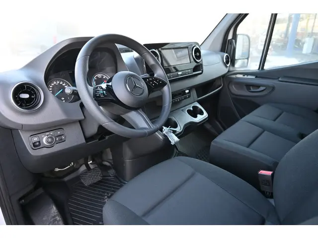 Mercedes-Benz eSprinter