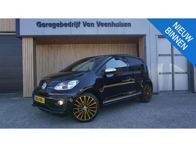 Volkswagen Up! 1.0 75pk 5Drs Automaat Special Up! Pano.Dak 17inch LM Beats Trekhaak A-Camera Cruise...