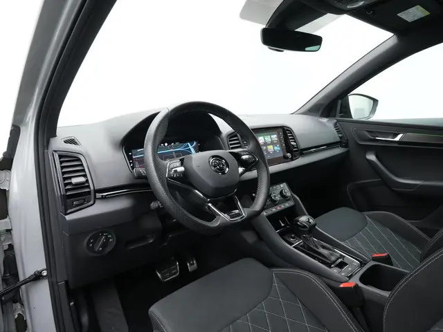 Skoda Karoq 1.5 TSI 150 pk DSG ACT Sportline Business | Trekhaak | Achteruitrijcamera | Adaptive Cru...