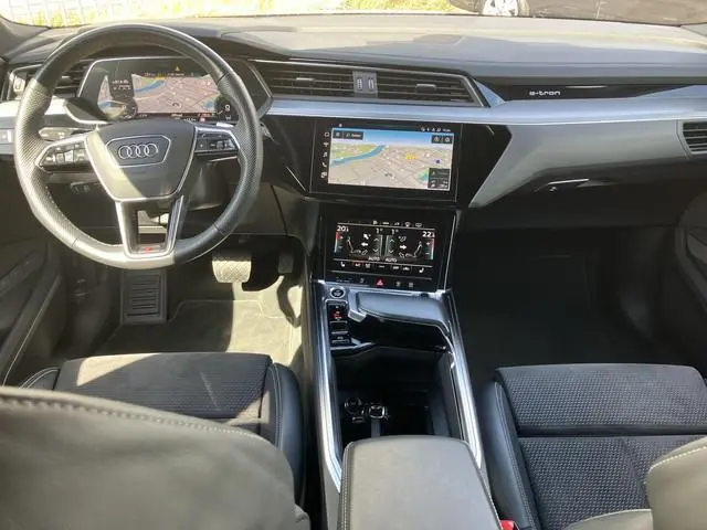 Audi e-tron