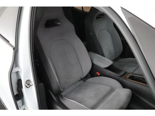 CUPRA Born Performance One 204pk 62 kWh SOH 91% Keyless Stoelverwarming Camera Navigatie ACC