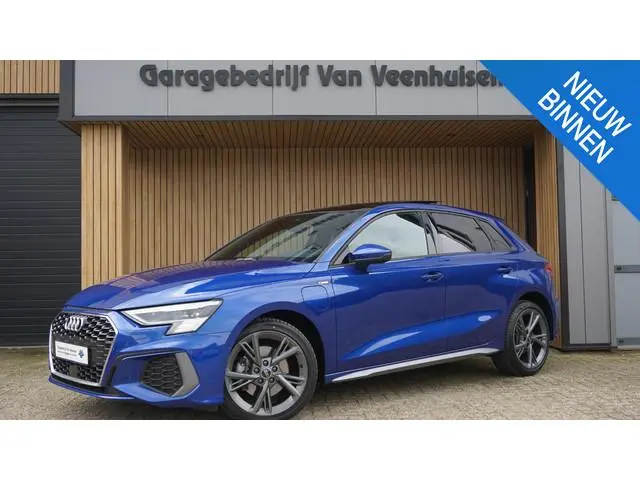 Audi A3 Sportback 40 TFSIe 204PK 2x S-Line Pano.dak 18inch LM Virtual Cockpit *Sepang Blue* A-Camera...