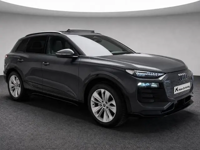 Audi Q6 e-tron Advanced quattro 100 kWh 388PK · Panoramadak · Leder · Trekhaak · 360°Camera · Garant...