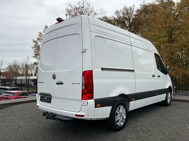 Mercedes-Benz Sprinter 317  L2H2 RWD 3.5T AHK Stoelverw. Voorruitverw. | Leder