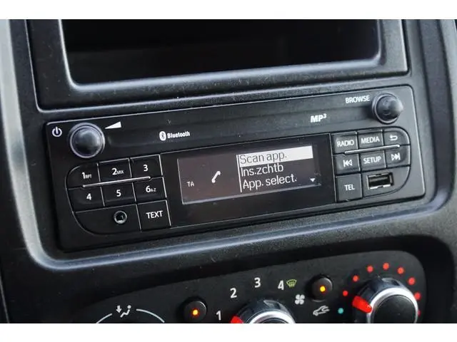 Nissan NV300