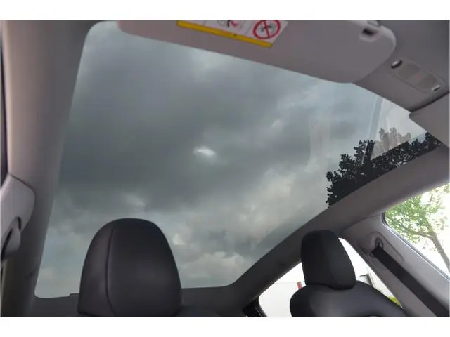 Tesla Model Y Performance AWD 75 kWh Trekhaak (max 1.600kg), AutoPilot4.0 Ryzen (FSD 99,- p/mnd)