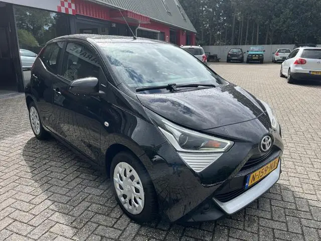 Toyota Aygo 1.0 VVT-i x-play All-Season/Apple/Beurt/Camera