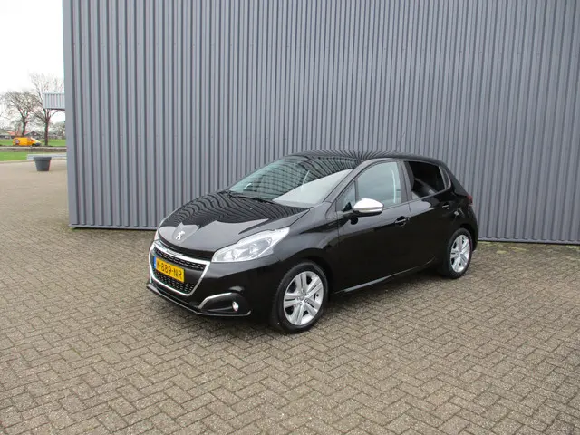 Peugeot 208 1.2 PureTech Signature Navi Airco Camera Led