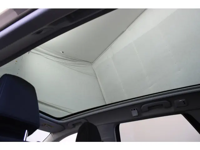 Peugeot 308 SW 1.2 PureTech Blue Lease Premium |Pano|Trekhaak|Camera|