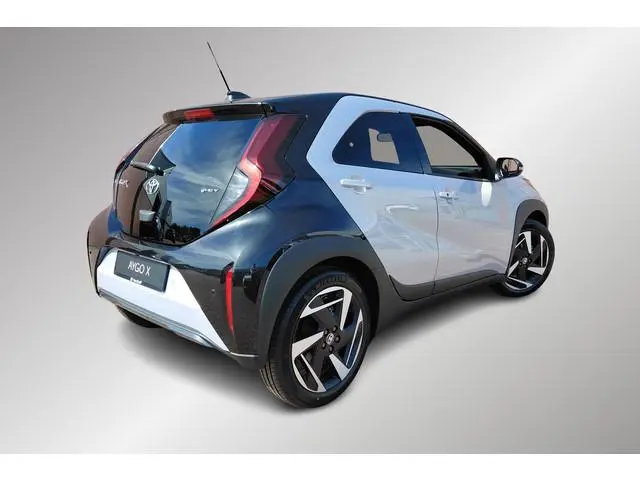 Toyota Aygo X Hybrid 115 envy Nieuw en uit voorraad leverbaar met € 1.500,- voordeel| JBL Audio | Ac...