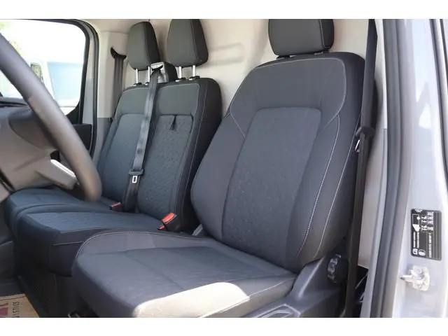 Ford E-Transit Custom 340 L2 H1 Limited 71 kWh 218pk Trekhaak B&O (Wordt verwacht)