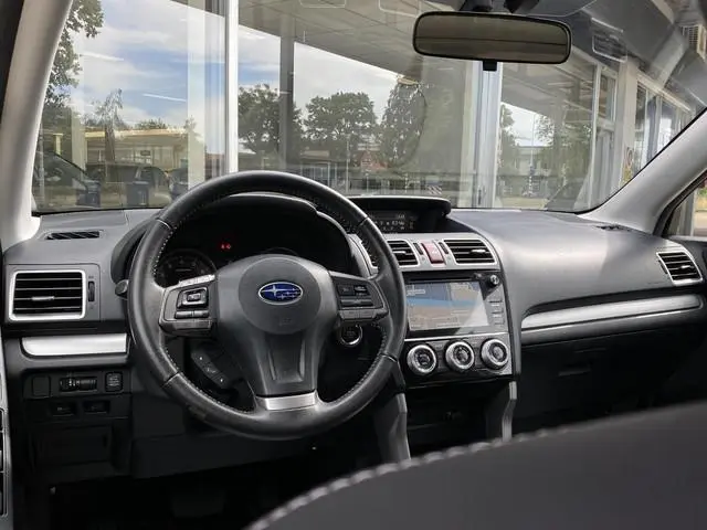 Subaru Forester 2.0 Premium | Panoramadak | Stoelverwarming | Cruise Control | Achteruitrijcamera |...