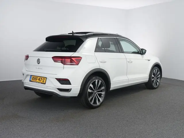Volkswagen T-Roc 1.5 TSI Sport Business R | Pano | Winterpakket | Virtual |