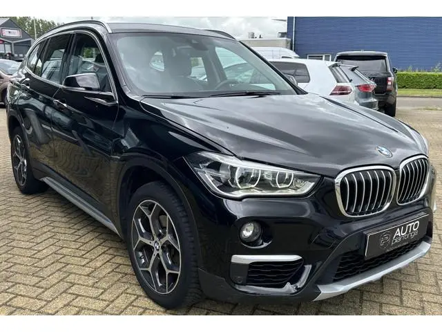 BMW X1 sDrive18i High Executive Edition  | AUTOMAAT | Parkeersensoren Voor en Achter | LED | Navigat...