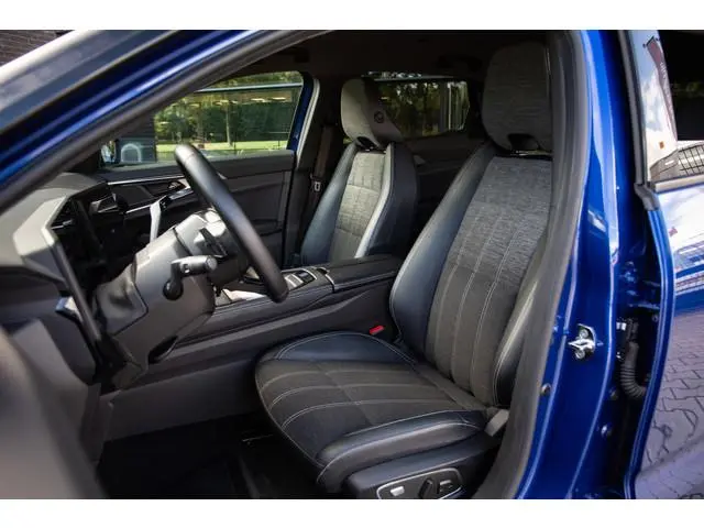 Renault Austral 1.2 E-Tech full hybrid 200 techno , Camera, Stoelverwarming, Carplay