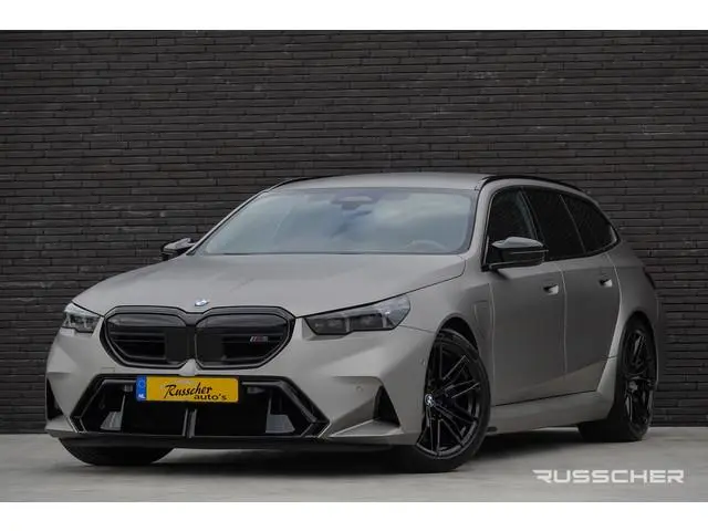 BMW M5 Touring 727Pk 4.4L V8 Hybride | M-Drivers Package | Shadowline | Bowers&Wilkins | Matte Grey...