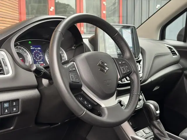 Suzuki S-Cross