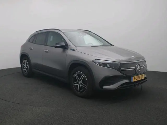 Mercedes-Benz EQA 250 Business Solution AMG 67 kWh / Memory-Stoelen / Night-Pakket /