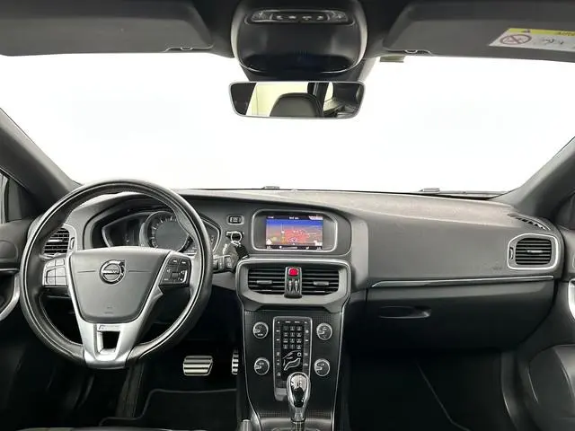 Volvo V40 1.5 T2 Edition R-Design - FULL LED - NAVI - AUTOMAAT - NIEUWE APK