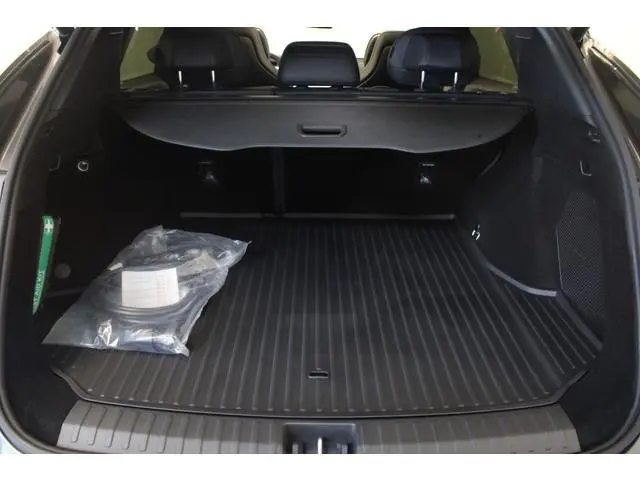 Lynk & Co 08