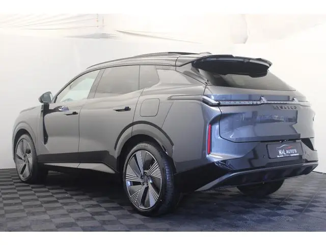 Lynk & Co 08