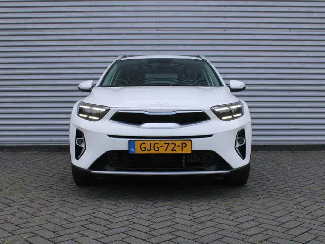 Kia Stonic 1.0 T-GDi MHEV DynamicPlusLine | Stuur-/stoelverwarming | Camera | Clima | Cruise | 16" L...