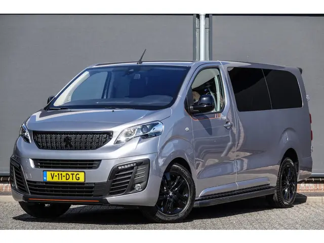 Peugeot Expert 2.0 BlueHDI 177Pk Aut. | Dubbele Cabine | Dynamic | 360° Camera | Leder | Trekhaak |...