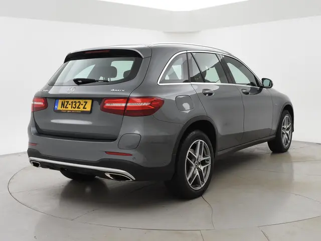 Mercedes-Benz GLC-klasse 350e PLUG-IN HYBRID 320 PK 4MATIC AMG SPORT + WEGKL. TREKHAAK / PANORAMA /...