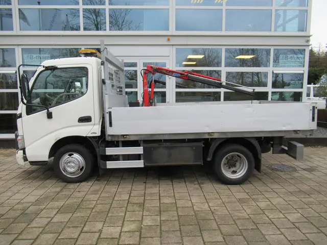 Toyota Dyna 150 3.0 D-4D + Kraan, Kran, Crane