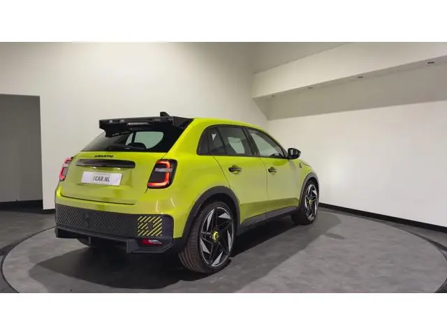 Abarth 600e Abarth Turismo 54 kWh | Acid Green