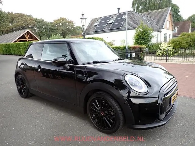 MINI BLACKLINE 1.5 Cooper FACELIFT KEYLESS / HEAD-UP / SPORTLEER