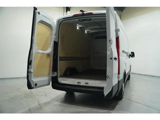 Maxus Deliver9