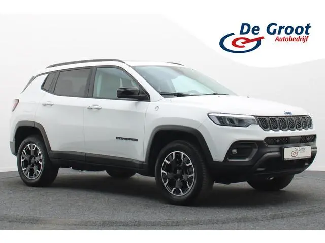 Jeep Compass 4xe 240 Plug-in Hybrid Electric Trailhawk Panoramadak, Leer, Camera, ACC, Apple Carplay...
