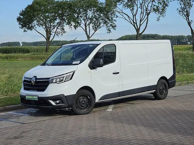 RENAULT TRAFIC 2.0 DCI l2h1 navi 150pk!