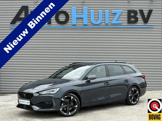 CUPRA Leon Sportstourer 1.4 e-Hybrid Essential Achteruitrijcamera Stoelverwarming Trekhaak 18 Inch