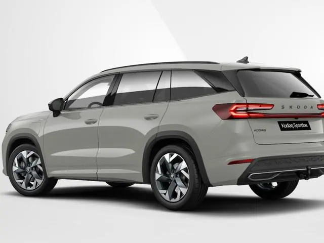 Škoda Kodiaq Sportline Business 1.5 TSI PHEV 150 kW / 204 PK | Steel Grey | 19'' tirsuli aero velgen...
