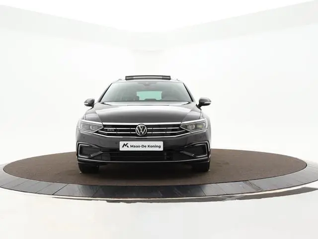 Volkswagen Passat Variant 1.4 TSI 218pk DSG PHEV GTE Business · Panoramadak · Camera · Apple/Android...