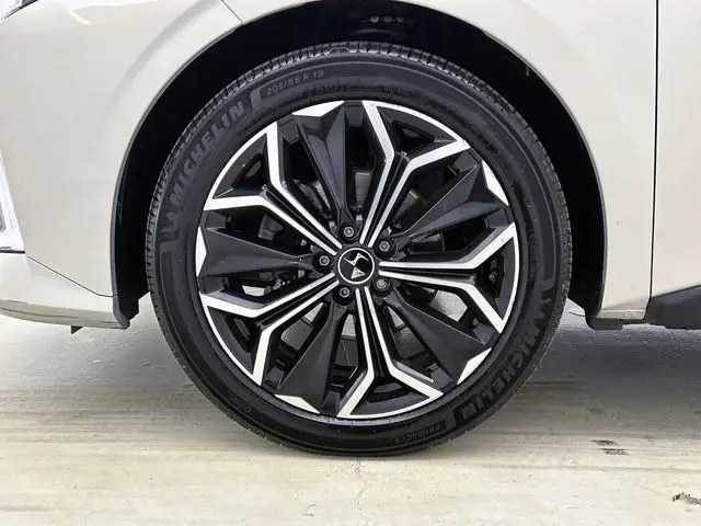 DS DS 4