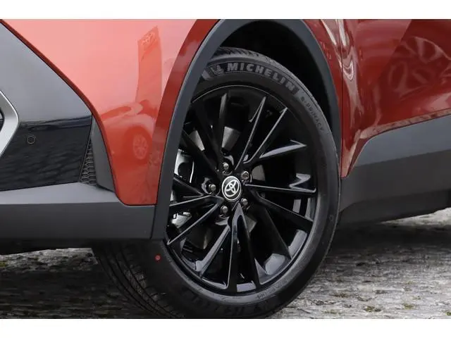Toyota C-HR 2.0 Plug-in Hybrid 220 GR SPORT, € 3.500 Inruil Voordeel, Snel leverbaar !