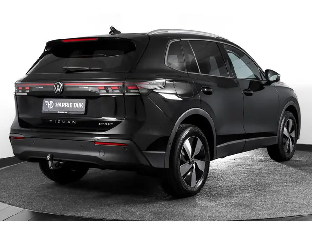 Volkswagen Tiguan 1.5 eHybrid 204 PK Life | Elek. Trekhaak | Dig. Cockpit | Adapt. Cruise | Stoel-+s...