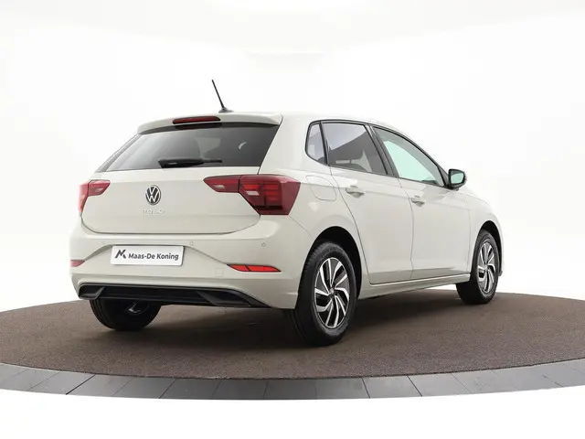 Volkswagen Polo Life Edition 1.0 TSI 95 pk 5 versn. Hand · Achteruitrijcamera ·