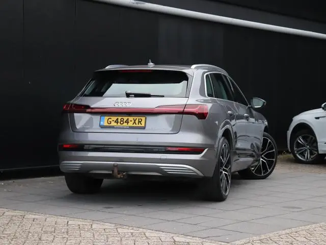 Audi e-tron e-tron 50 quattro Launch edition plus 71 kWh | LEDER | MEMORY | PANO-DAK | CAMERA | TREK...