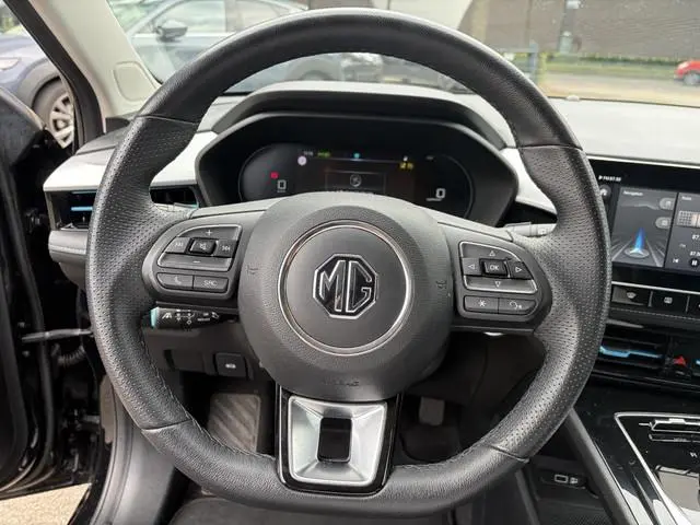 MG MG5